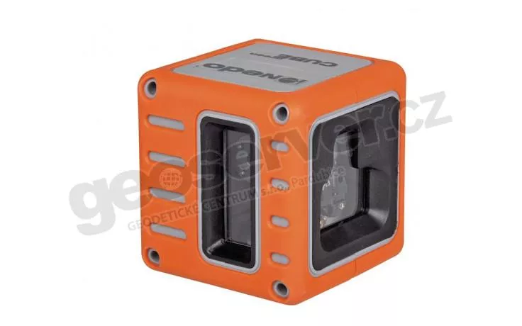 Cube je erven kzov laser s pesnost +/- 3mm / 10m a dosahem 25m